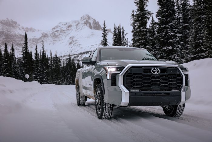 Winter wiper blades toyota tundra 700x467 1